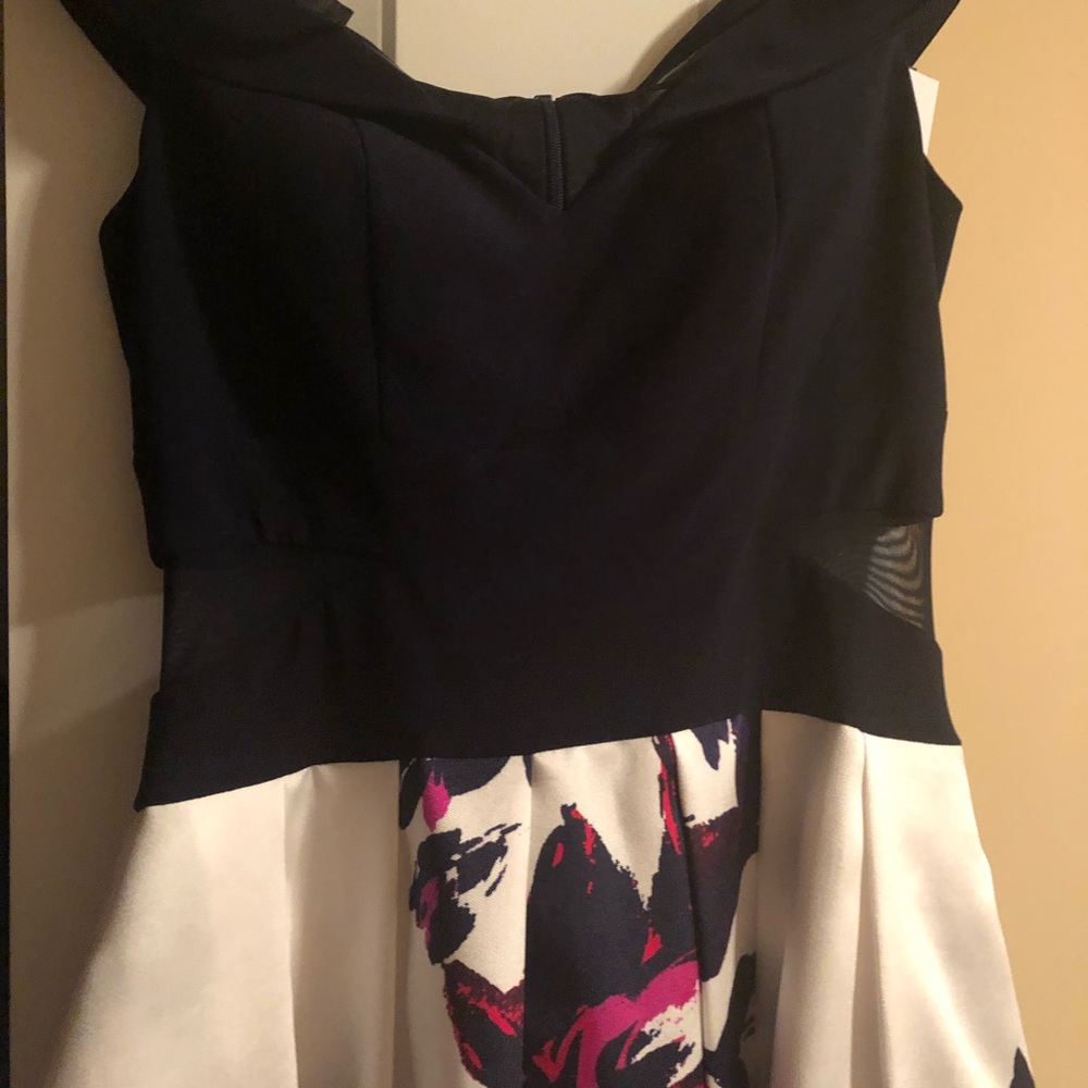 Xscape Dress - Picture 2 of 6